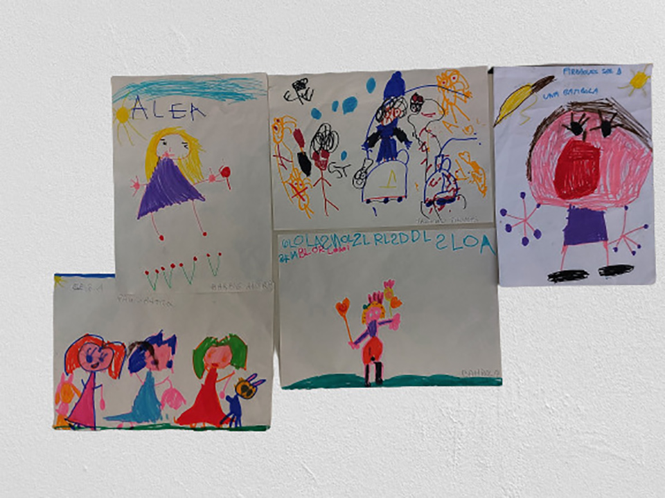 vari disegni creati da bambini vari disegni creati da bambini